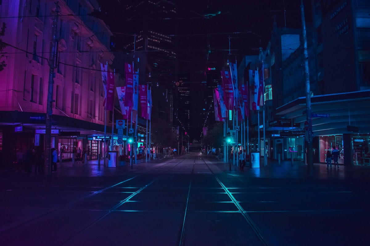 City street at night with artificial light and late-hour atmosphere